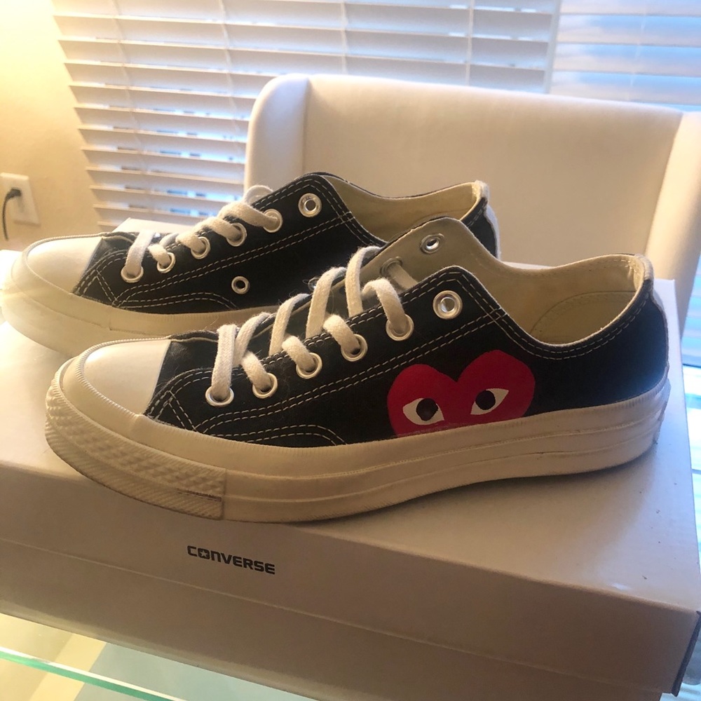 Comme des Garcons PLAY - x Converse chuck taylor